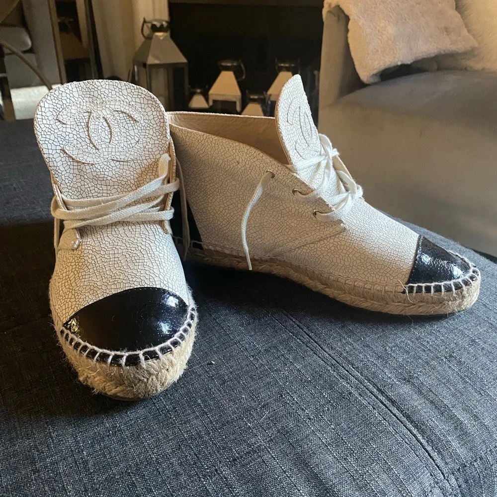CHANEL Cream and Black Espadrille Boots - Picture 7 of 8